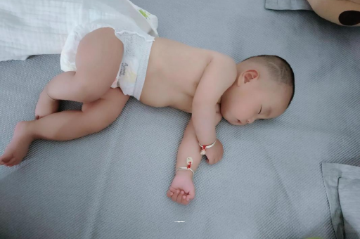 茂名1岁宝宝可以吃盐吗 茂名1岁宝宝可以吃盐吗